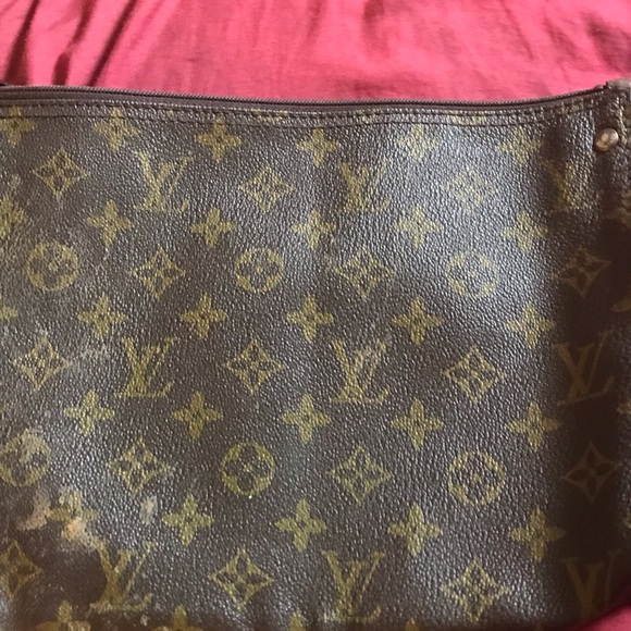 100% authentic Louis Vuitton make up bag - Picture 8 of 8